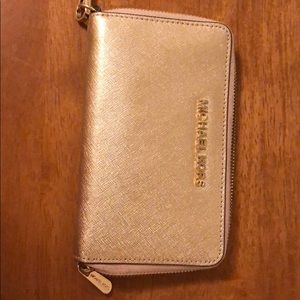Micheal Kors wallet
